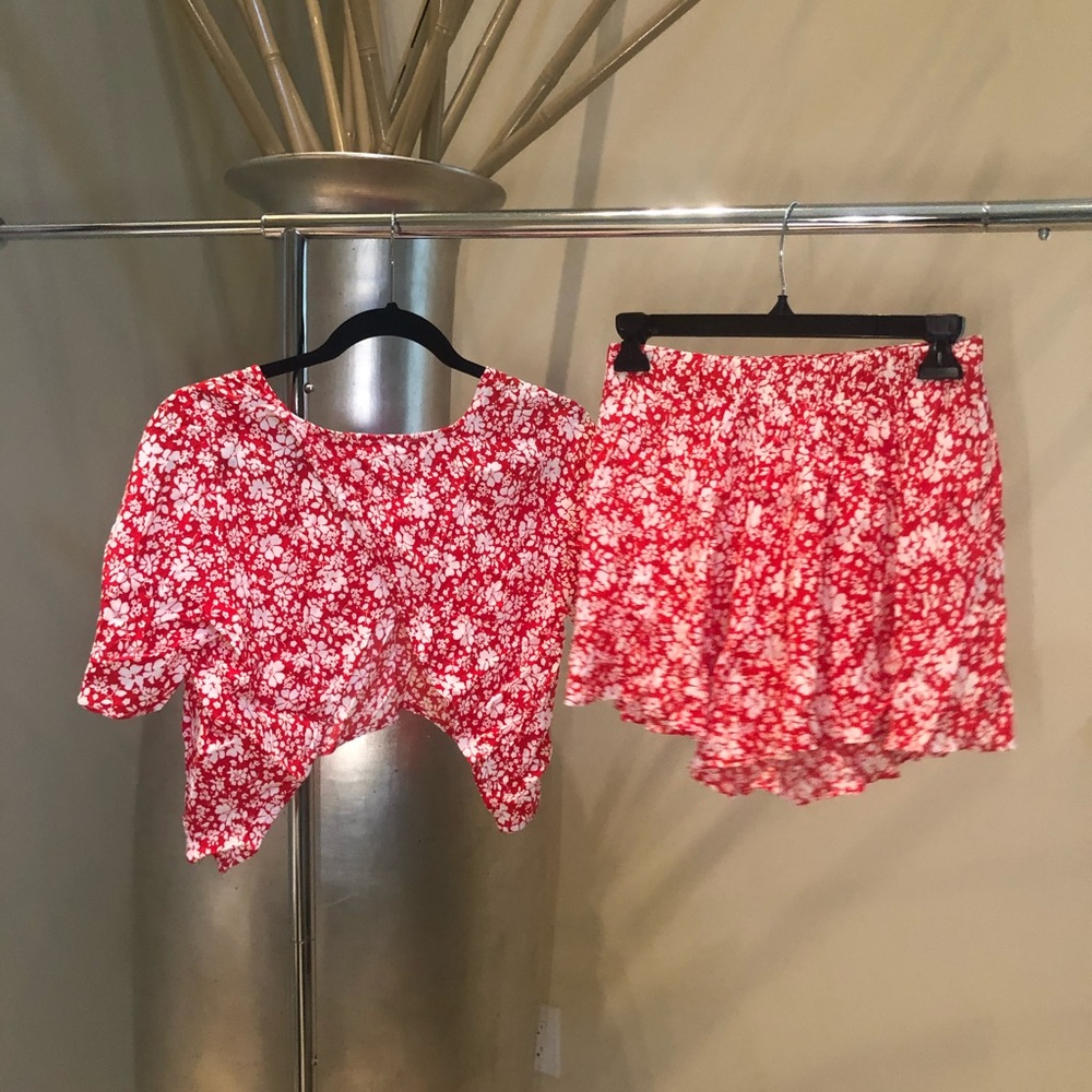 2 piece top and short set NEVER WORN